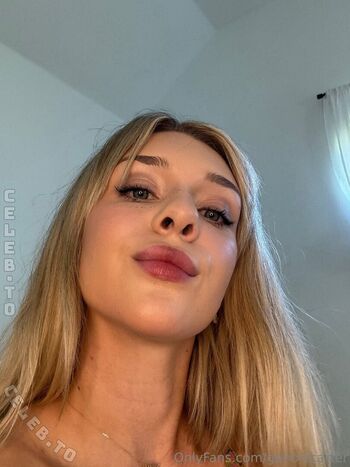 Full leaked Gabbie carter private onlyfans photo