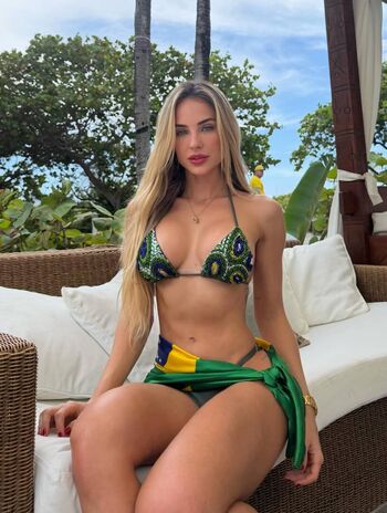 Gabi Martins