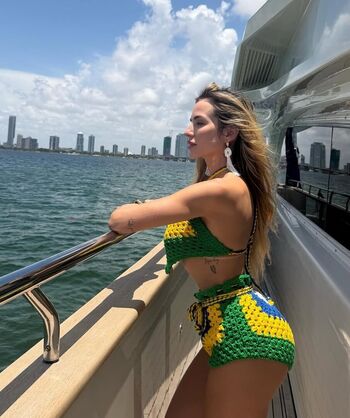 Gabi Martins