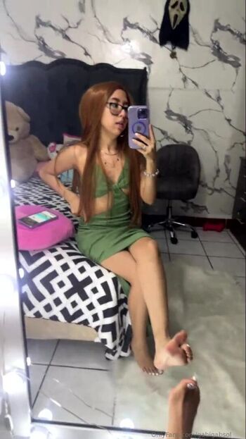 Full leaked Gabigabsol private onlyfans photo