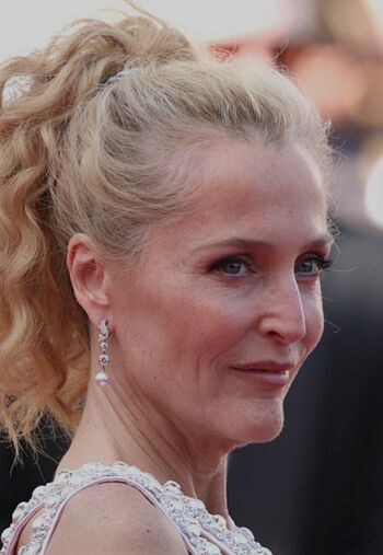 Gillian Anderson
