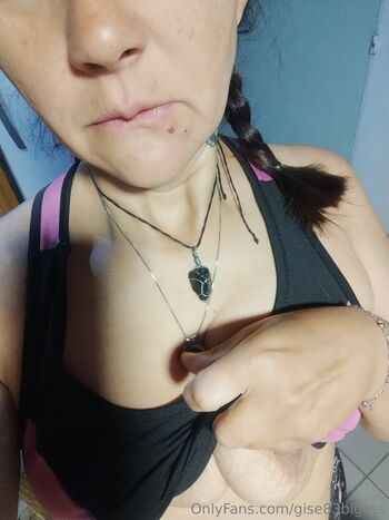 Full leaked Gisebigass private onlyfans photo