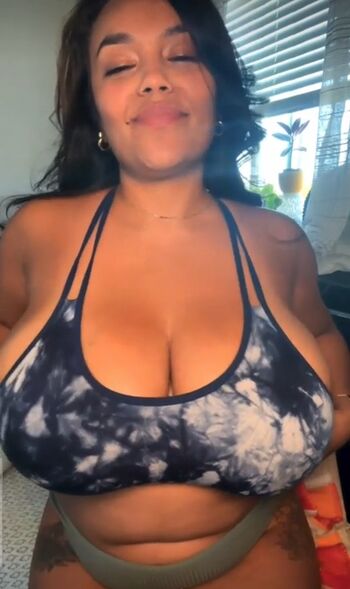 Gostosas Com Peitos Caidos