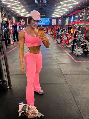 Gracyanne Barbosa