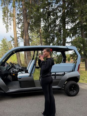 Full leaked Hailey baldwin bieber private onlyfans photo