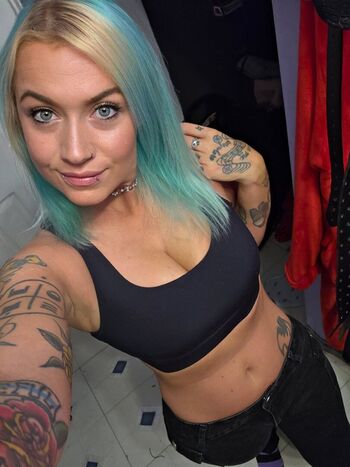 Full leaked Harleykaexo private onlyfans photo