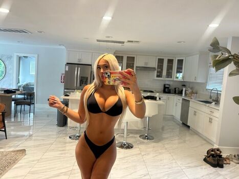 Helin Mayhew