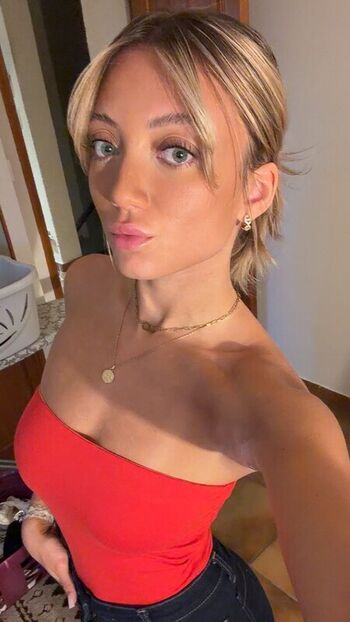 Full leaked Hello iris page private onlyfans photo