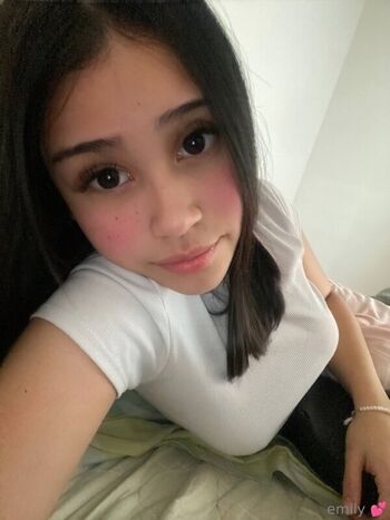 heyitsemilyy