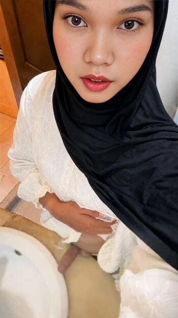 Full leaked Hijab soffia page private onlyfans photo