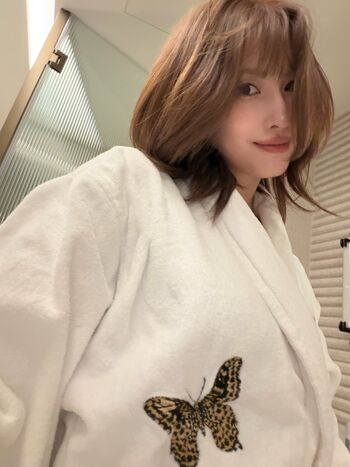 Hirai Momo