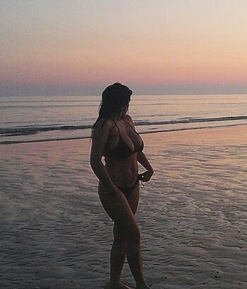 Full leaked Hollyplatt private onlyfans photo