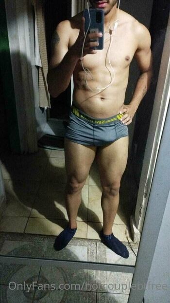 Full leaked Hotcouplebtfree private onlyfans photo