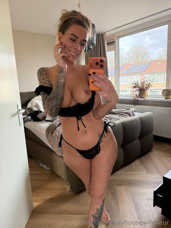 Full leaked Hotwifefleur private onlyfans photo