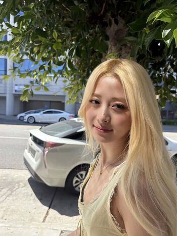 Huh Yunjin 허윤진