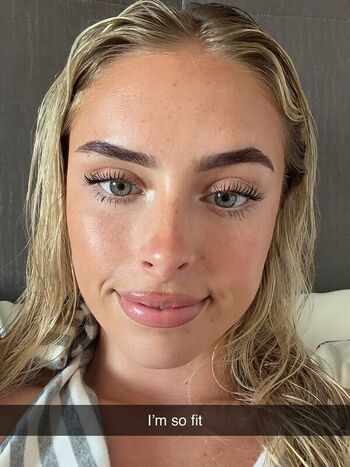 Full leaked Huhnelly private onlyfans photo