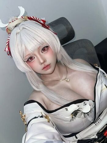 Full leaked Iamyourwaiffuu private onlyfans photo