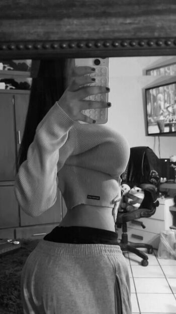 Full leaked Ilzroxx private onlyfans photo