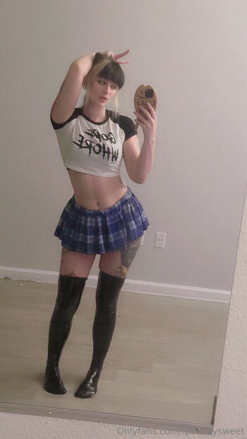 Full leaked Ipeachysweet private onlyfans photo
