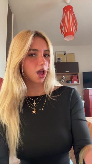 Full leaked Iris vallaranii private onlyfans photo
