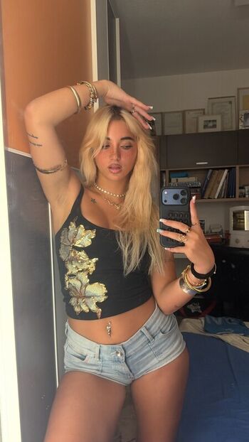 Full leaked Iris vallaranii private onlyfans photo