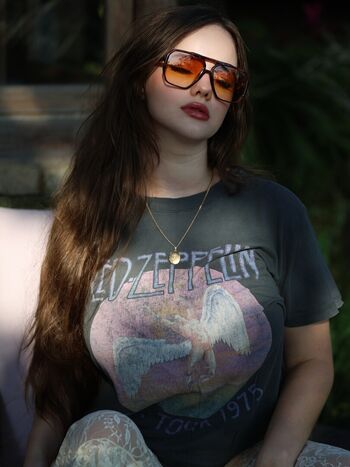 Isabella 110022