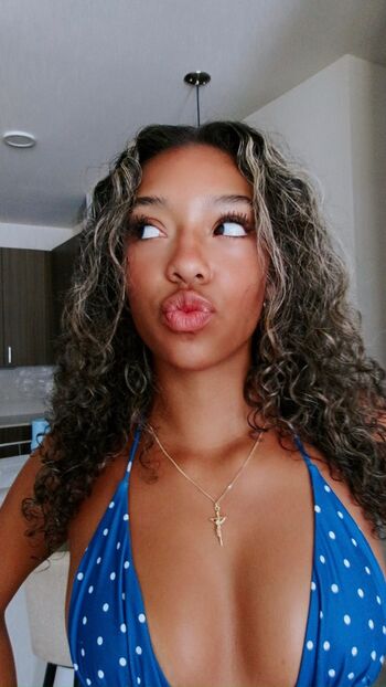 Full leaked Isiennafletcher private onlyfans photo