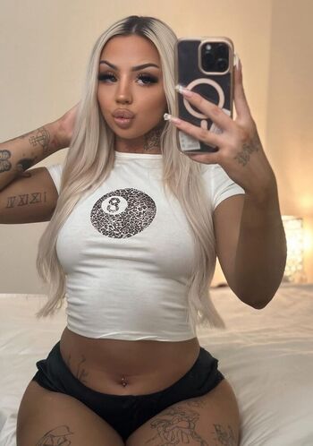 Full leaked Issaitalia private onlyfans photo