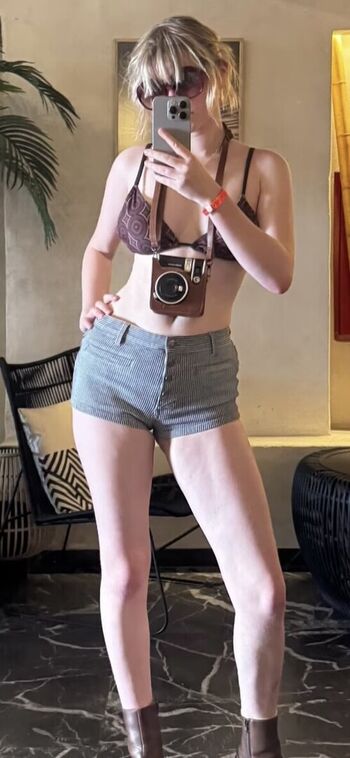 Full leaked Issy allen private onlyfans photo