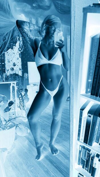 Full leaked Itscharleeeeee private onlyfans photo