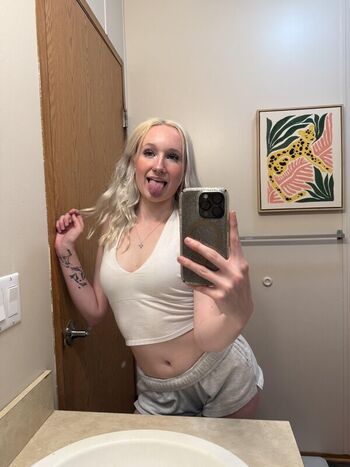 Full leaked Itshallie private onlyfans photo