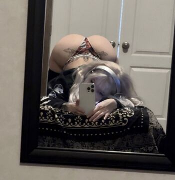 Full leaked Itsziypie private onlyfans photo