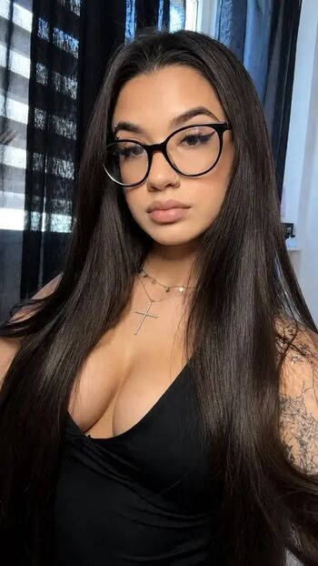 Full leaked Iuahnaa private onlyfans photo