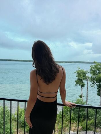 Full leaked Izisgones private onlyfans photo