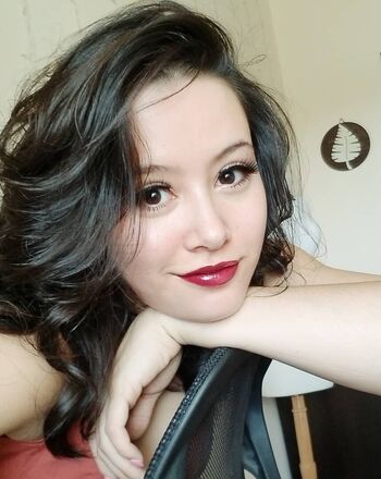jackiee_elana_chan