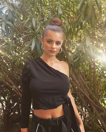Jacquie Lee