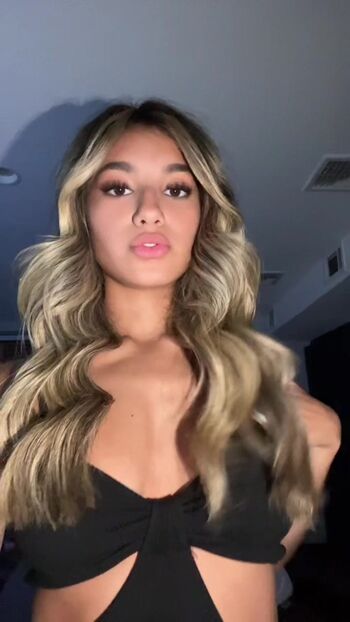 jasmine_enriquez