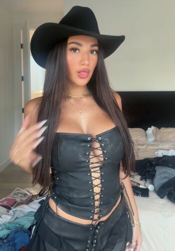 jasmine_lillyyyy
