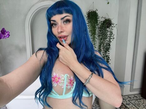 jewelzblu