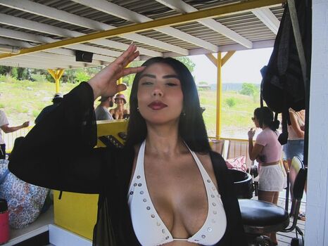 Full leaked Carlywildd/ private onlyfans photo