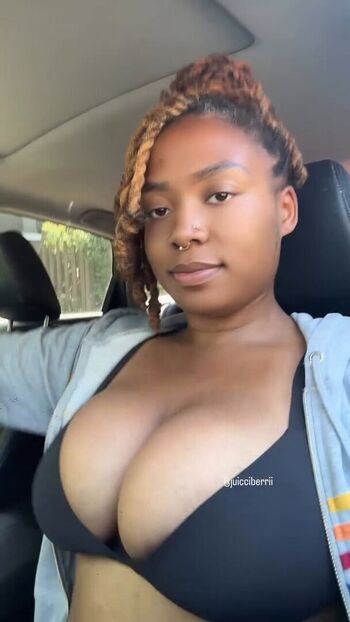 Full leaked Juicciberrii private onlyfans photo