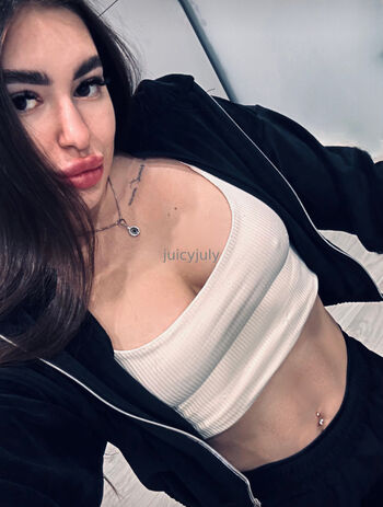 Full leaked Juicyjuly private onlyfans photo