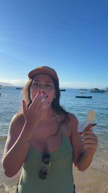 Julia_alvarengaa