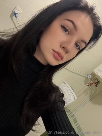 Julianabunnyx