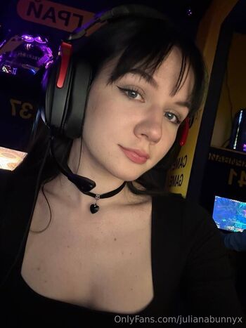 Julianabunnyx