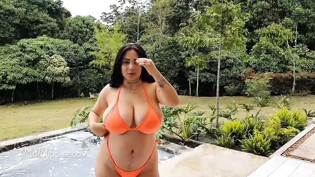 Kamille Velez
