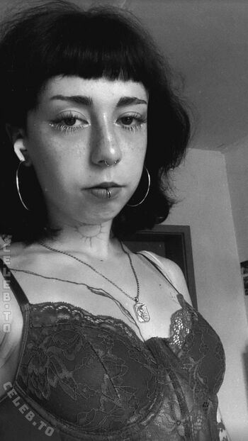 Full leaked Karamelisiertt private onlyfans photo