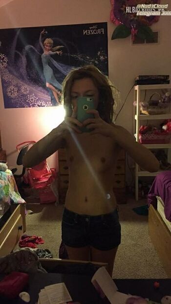 Full leaked Kaylee crewe private onlyfans photo