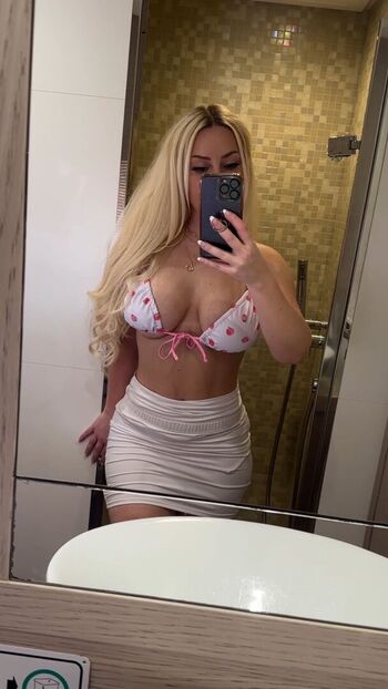 Full leaked Kaytsadventures private onlyfans photo