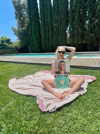 KeshaRose